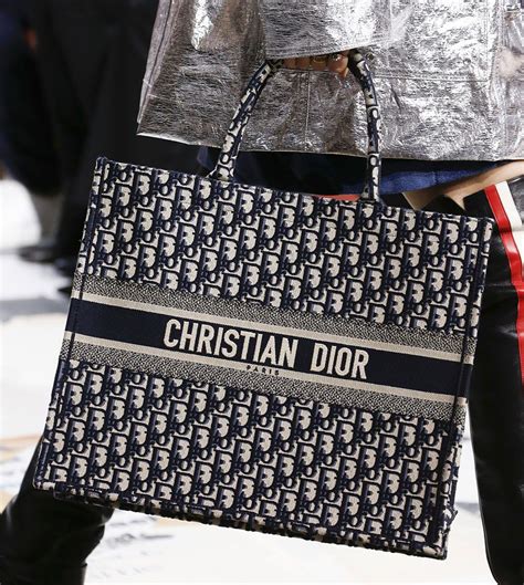 christian dior handbags online shopping.